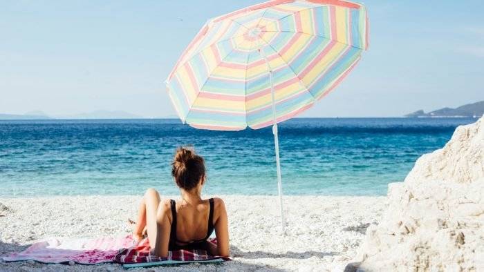 beachumbrella700x394.jpg