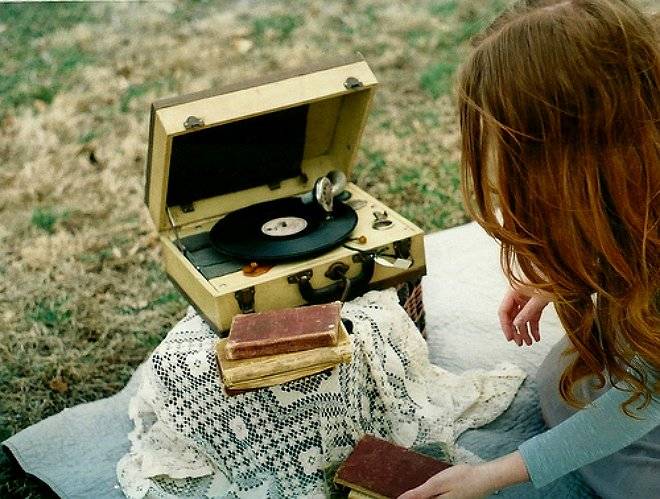 booksgirlmusicvinilvintagefavim.jpg