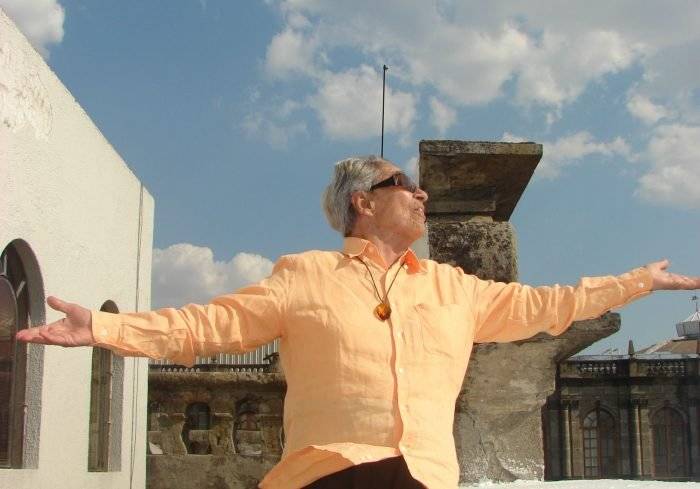 chavelaweb21700x489.jpg