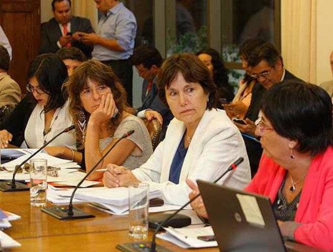 comisionsalud92821l0x0.jpg