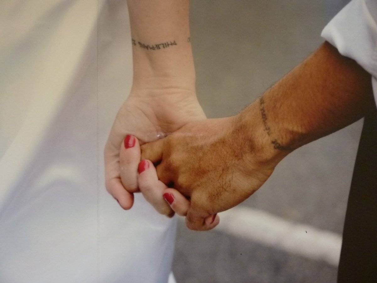 extremelyblackcolorinkinfinitycoupletattoodesignforcoupletattoofans.jpg