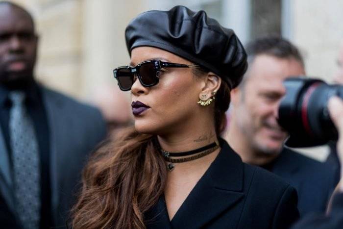 gallery1504111366rihanna700x467.jpg