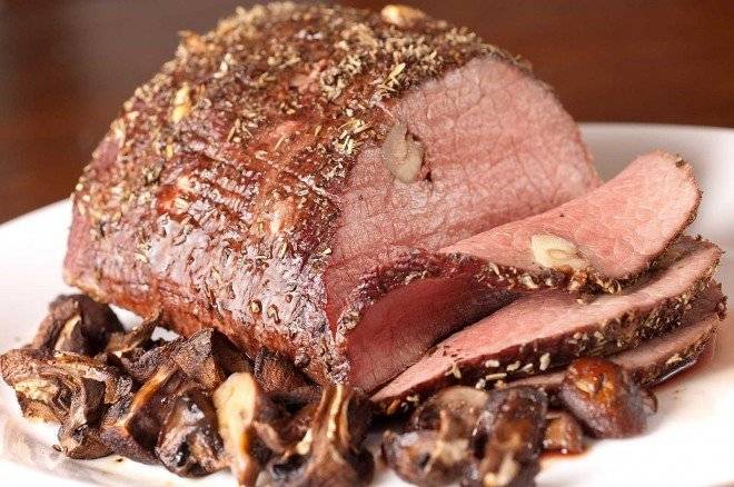 garlicstuddedherbroastbeef660x650.jpg