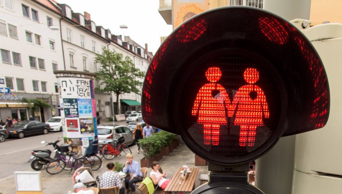 Munich Introduces Homosexual Pedestrian Light Figures