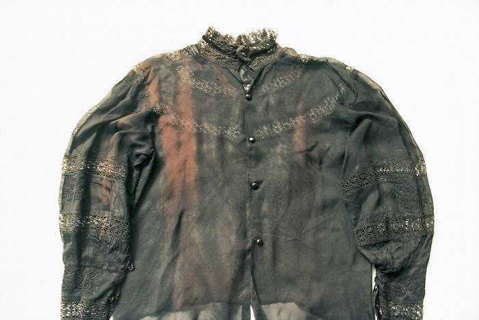 hiddenfridakahlowardrobeishiuchimiyako1758f488bda9f5f700.jpg