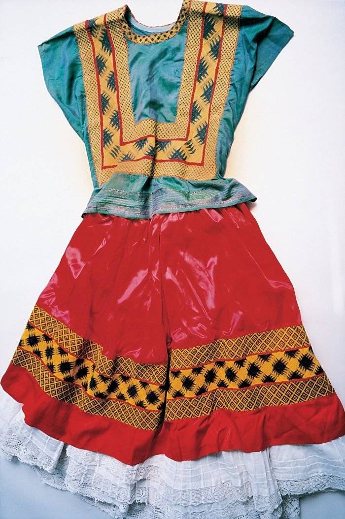 hiddenfridakahlowardrobeishiuchimiyako358f4889b36e1djpeg700.jpg