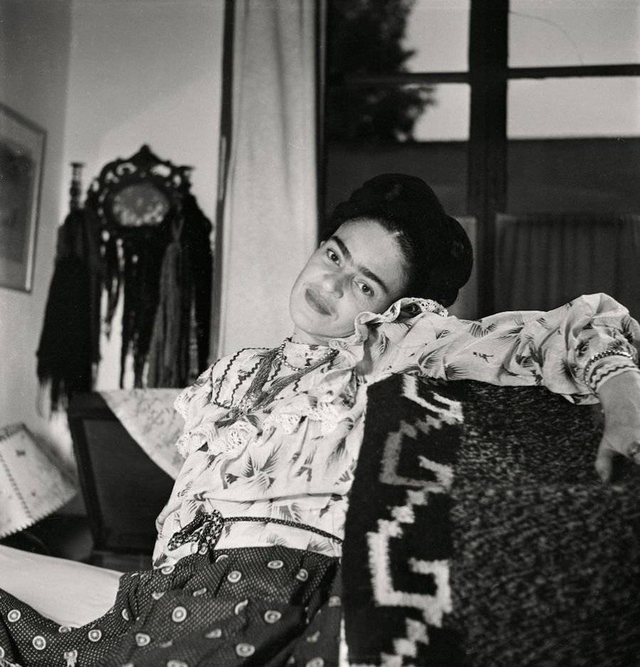 juxtapozfridakahlo00.jpg