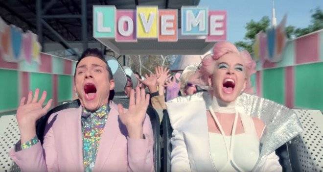 katyperrychainedtotherhythmvideo1487691128660x650.jpg