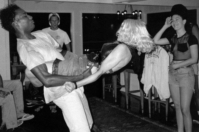 madonnacarltondonnadelory1990660x650.jpg
