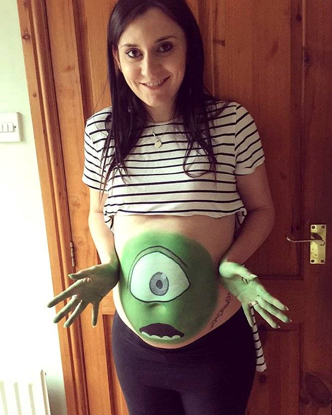 pregnancyhalloweencostumeideas4157ff88698a036605.jpg