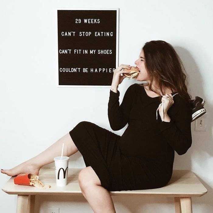 pregnantmomletterboardmessagesmayavorderstrasse2599a811111e19700.jpg