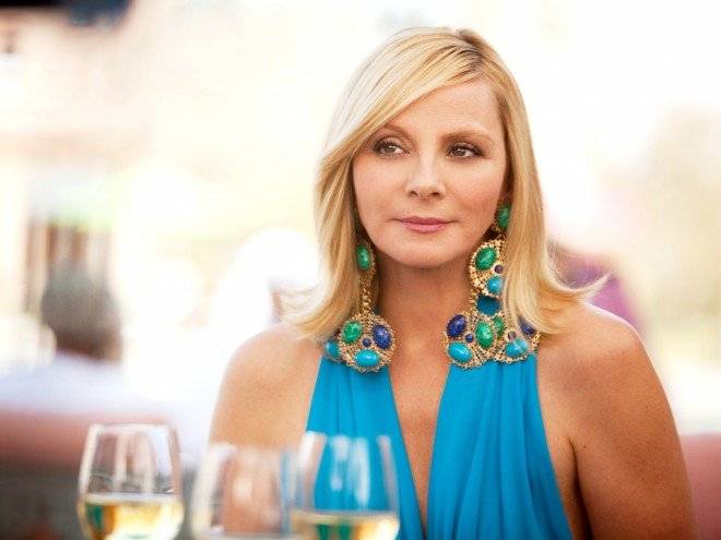 samanthajones660x650.jpg