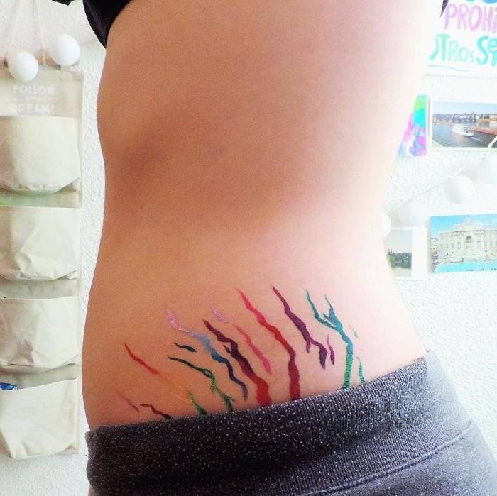 stretchmarksimperfectionspaintingrainbowbodyartzinteta45975933217201700.jpg