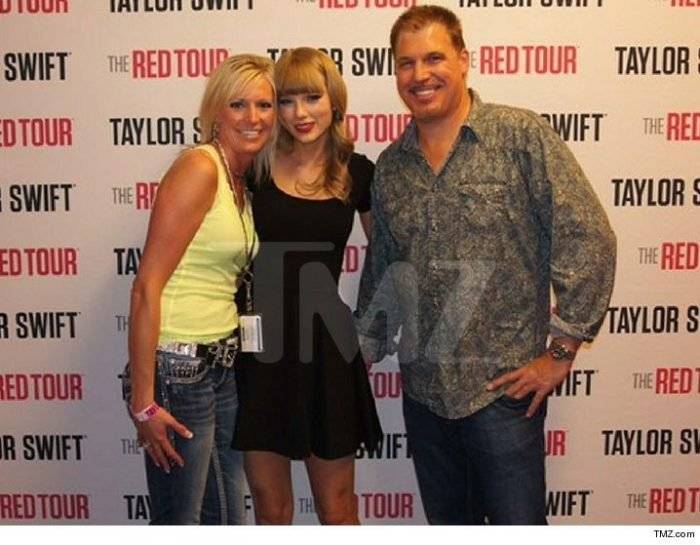 taylor.swift.david.mueller.leaked.photo.tmz700x545.jpg