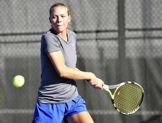 tennisplayer6763101280.jpg