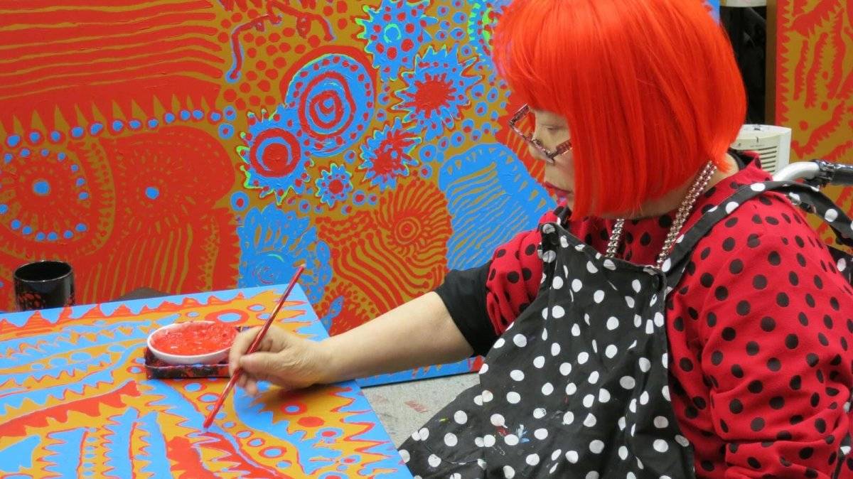 yayoikusama5artnet.jpg