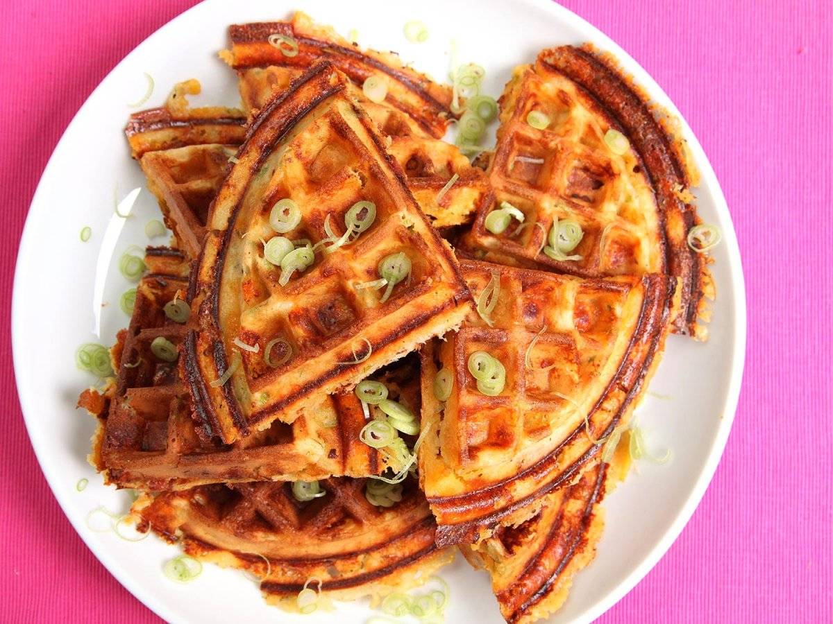 20131116baconandcheeseandscallionwaffle1.jpg