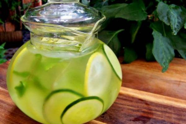 Como se prepara el agua de yerbabuena