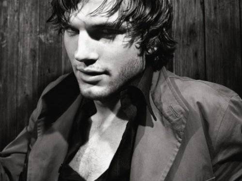 ashtonkutcher.jpg
