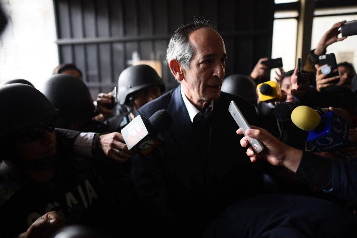 Expresidente Álvaro Colom, capturado