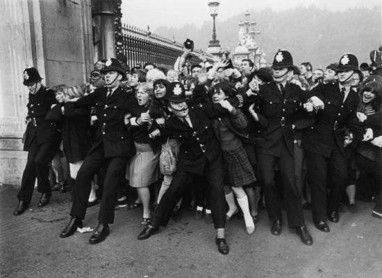 beatlesfans1.jpg
