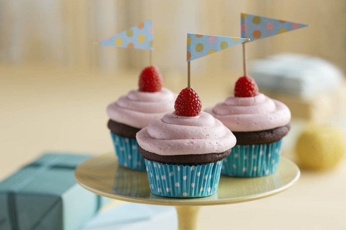 chocolateraspberrycupcakesrecipe.jpg