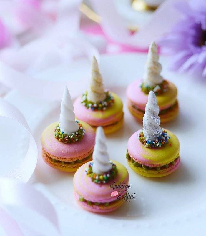 cuteunicornmacarons11586e473b3515f700.jpg