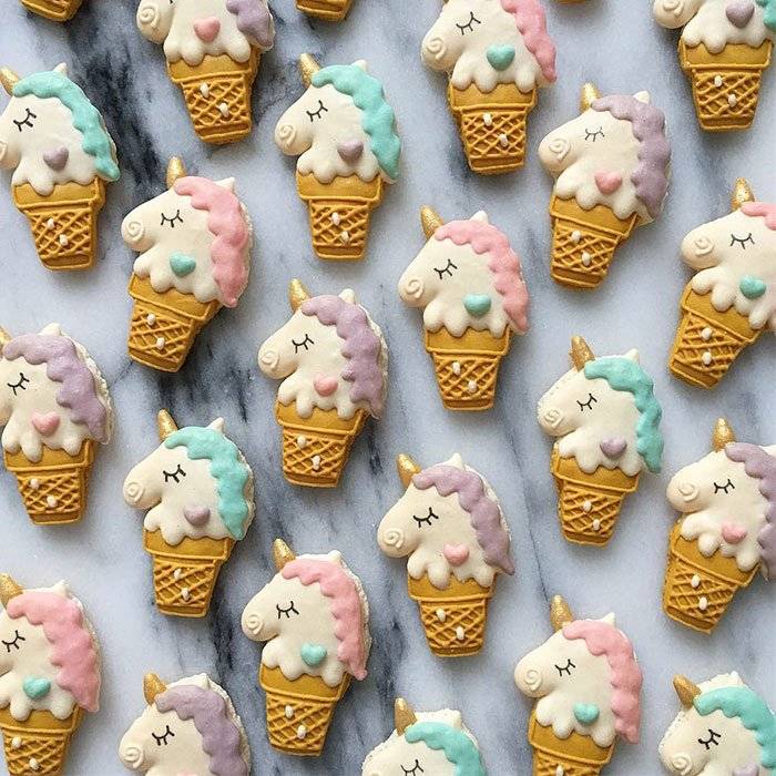 cuteunicornmacarons16586e4cf81f23b700.jpg