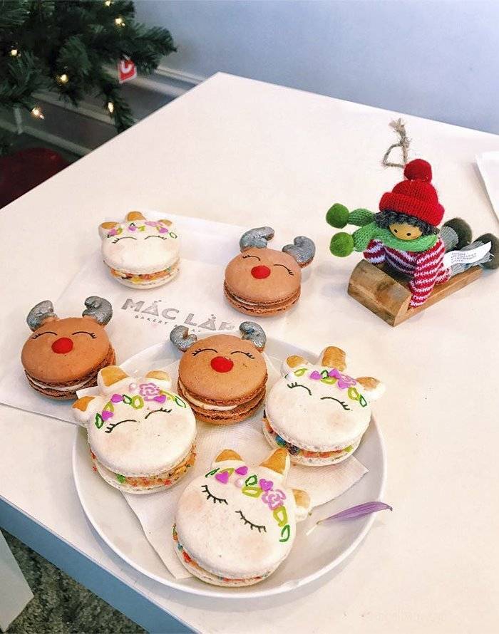 cuteunicornmacarons5586e472ee696c700.jpg