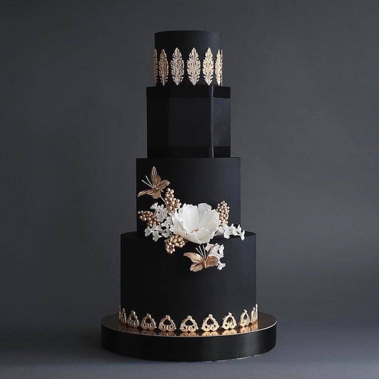 darkweddingcakes16.jpg