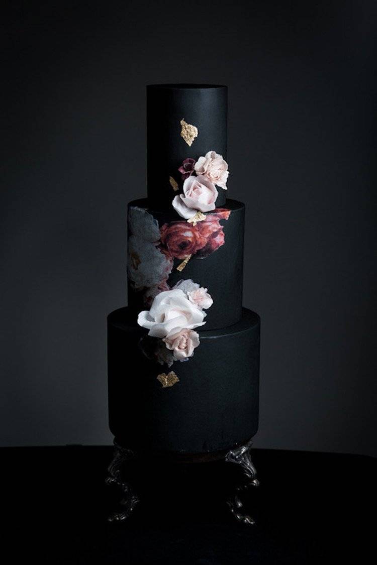 darkweddingcakes41.jpg
