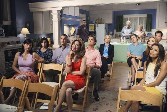 desperatehousewivesepisode605everybodyoughttohaveamaidpromotionalphotosdesperatehousewives841437320481365.jpg