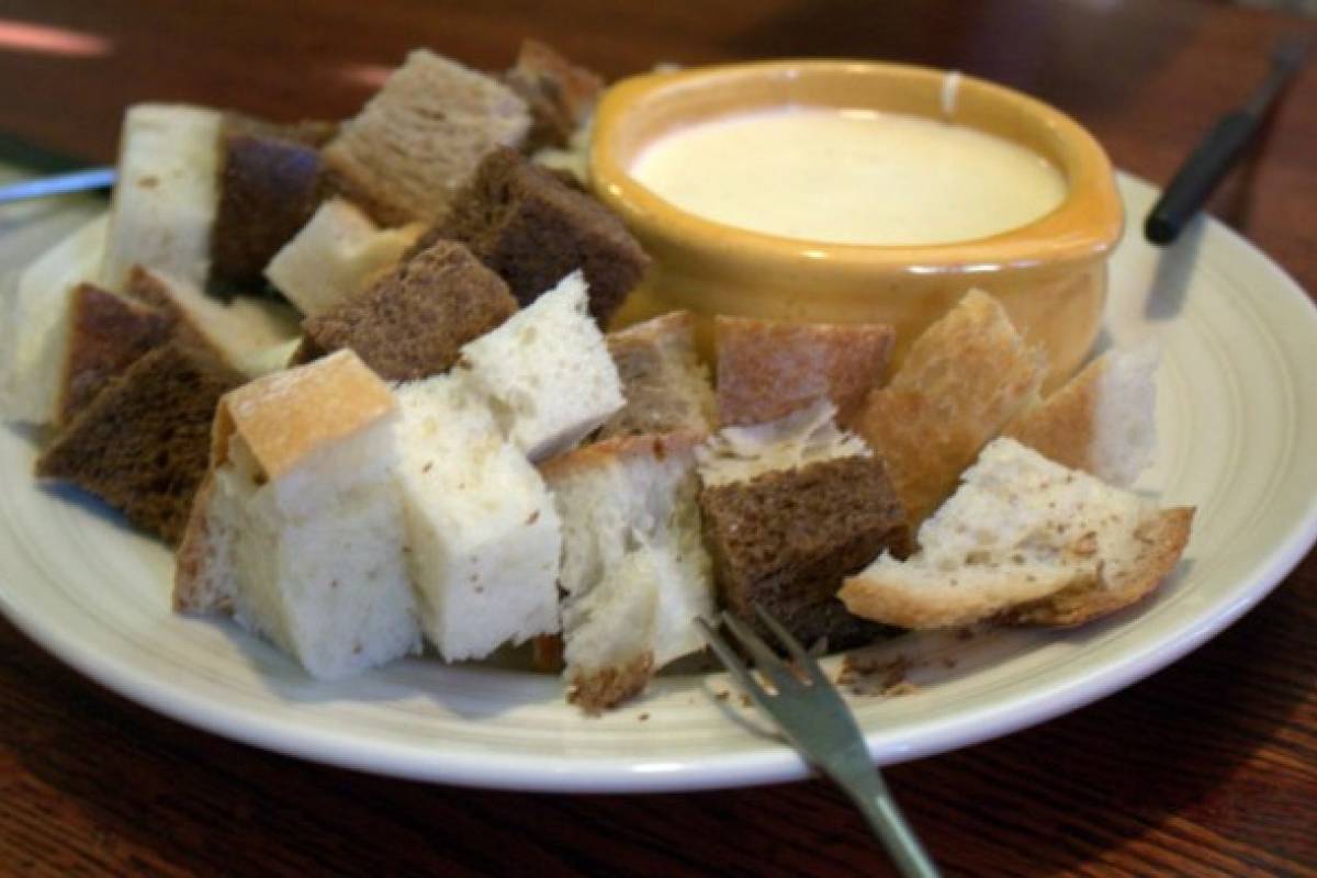 Fondue de queso a la cerveza Sabrosía Nueva Mujer