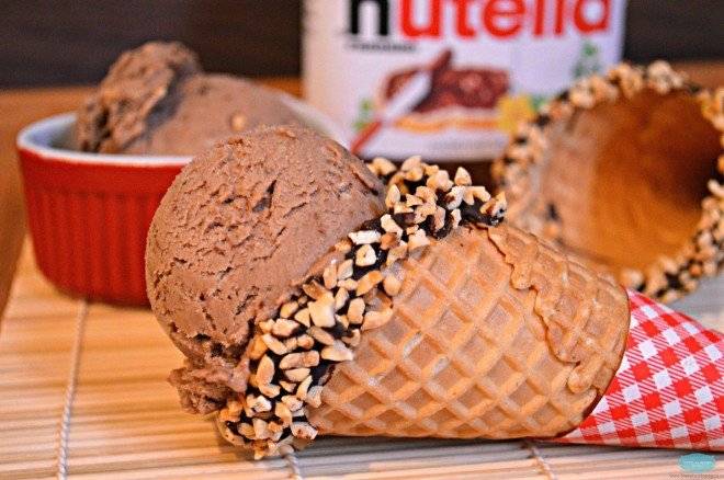 homemadenutellaicecreammilknutellaeasycondensedmilkwafflespancakes660x550.jpg