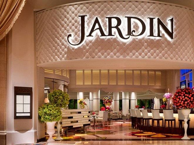 jardinexteriorbarbarakraft.0.0660x550.jpg