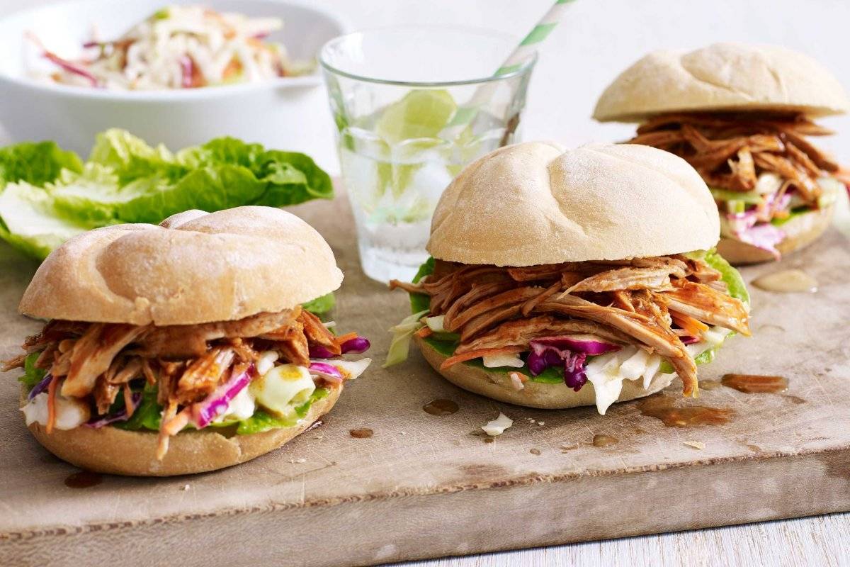 maplepulledporkburgerswithappleslaw1063941.jpg