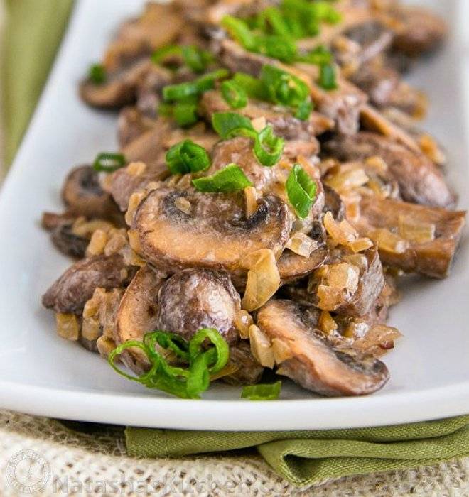 mushroomsinsourcreamsauce2600x900.jpg