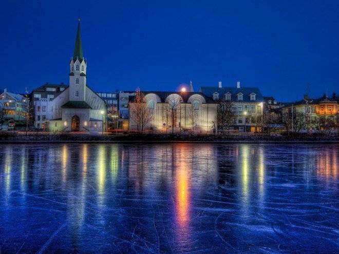reykjavikislandia660x495.jpg
