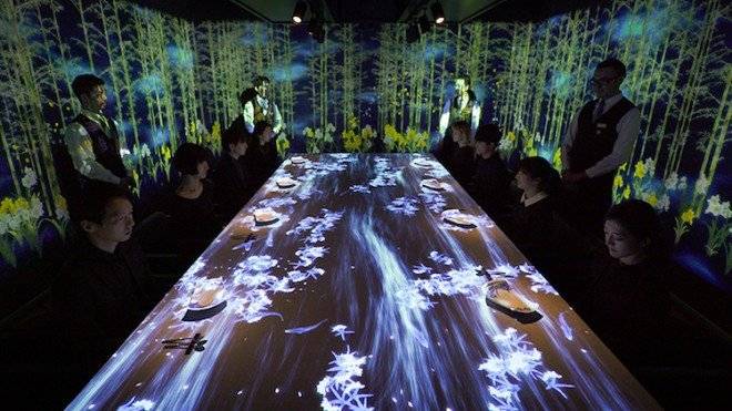 teamlabinteractiverestauranttokyo1660x550.jpg