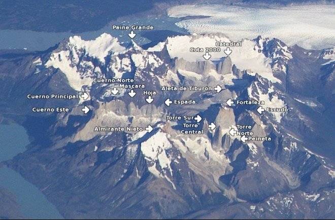 800pxcordilleradelpaineannotated660x550.jpg