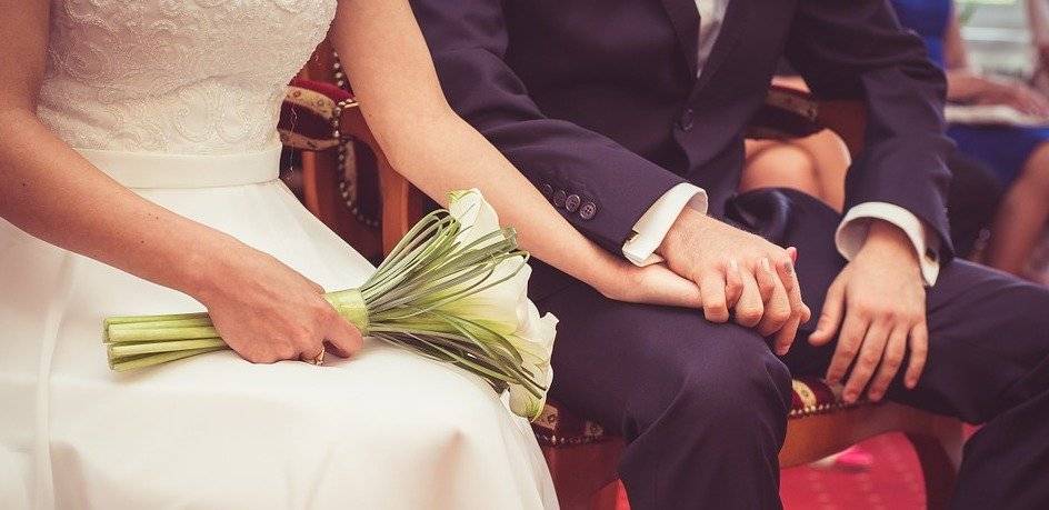 Las bodas ficticias salvan el honor de las madres solteras en Vietnam