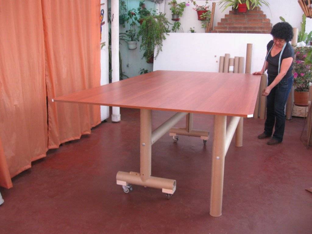 Mobiliario con tubos de cartón VeoVerde Nueva Mujer