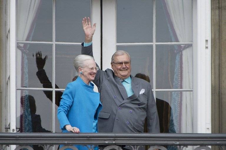 Reina Margarita y príncipe Enrique de Dinamarca