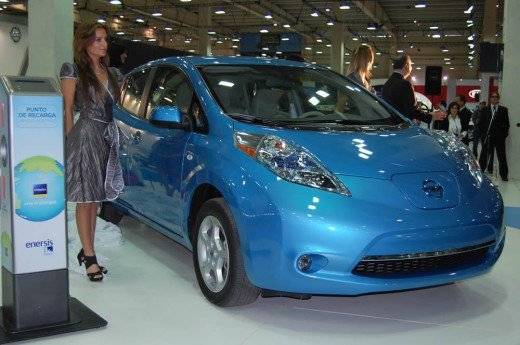 nissanleaf520x345.jpg