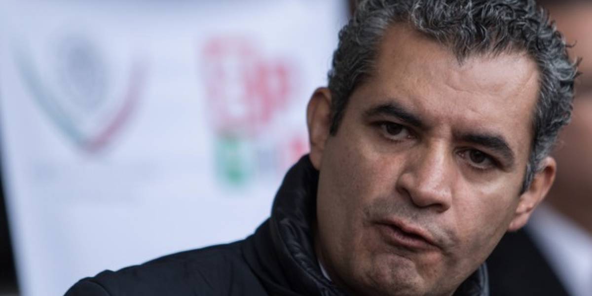 Joel Ayala pide