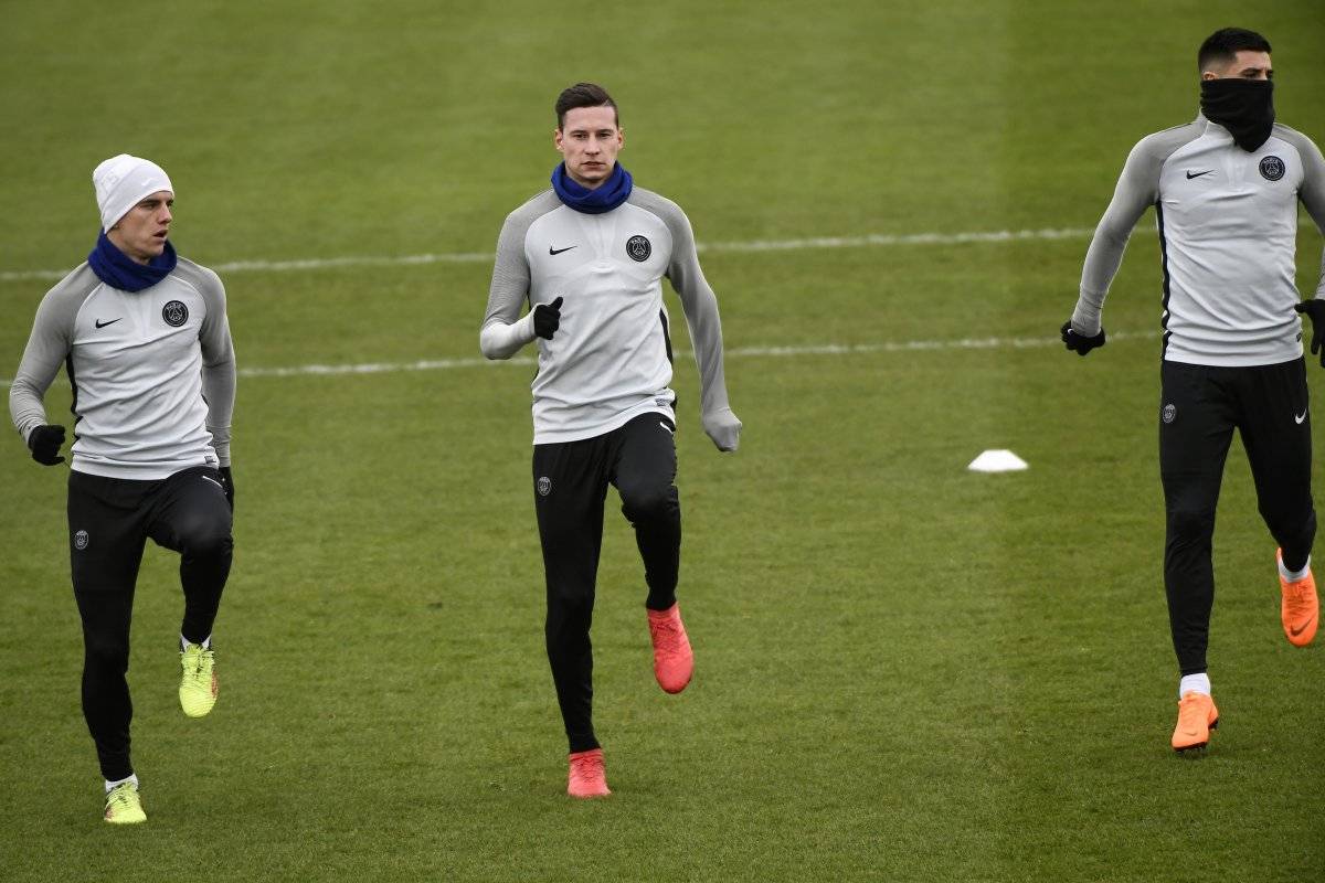 El PSG durante la práctica.