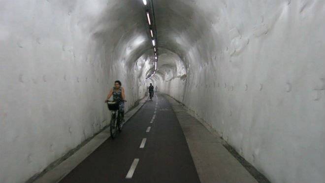 6morlanstunnel660x550.jpg