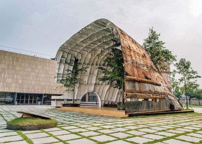 oldshiptransformedintobuildingshinslabarchitecture4660x550.jpg