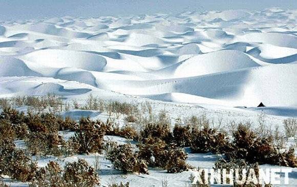 taklamakandesertsnow.jpg