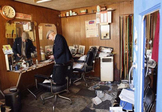 ukriotssmashedbarbershopphotograph.gif